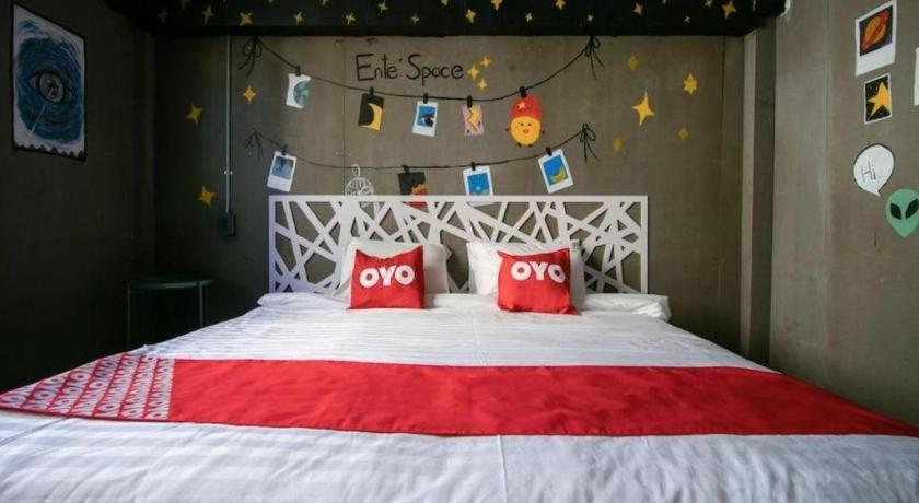 Oyo 505 Ente Space Hostel Bangkok Eksteriør bilde
