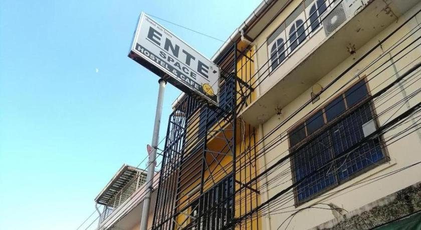 Oyo 505 Ente Space Hostel Bangkok Eksteriør bilde