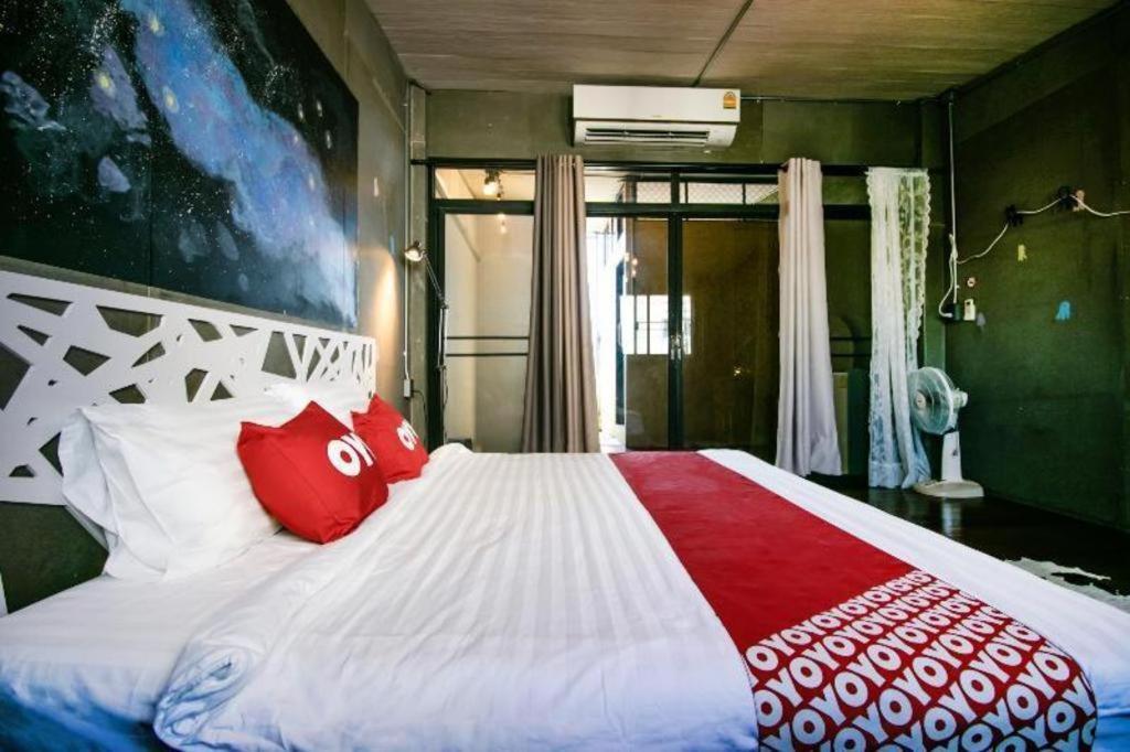 Oyo 505 Ente Space Hostel Bangkok Eksteriør bilde