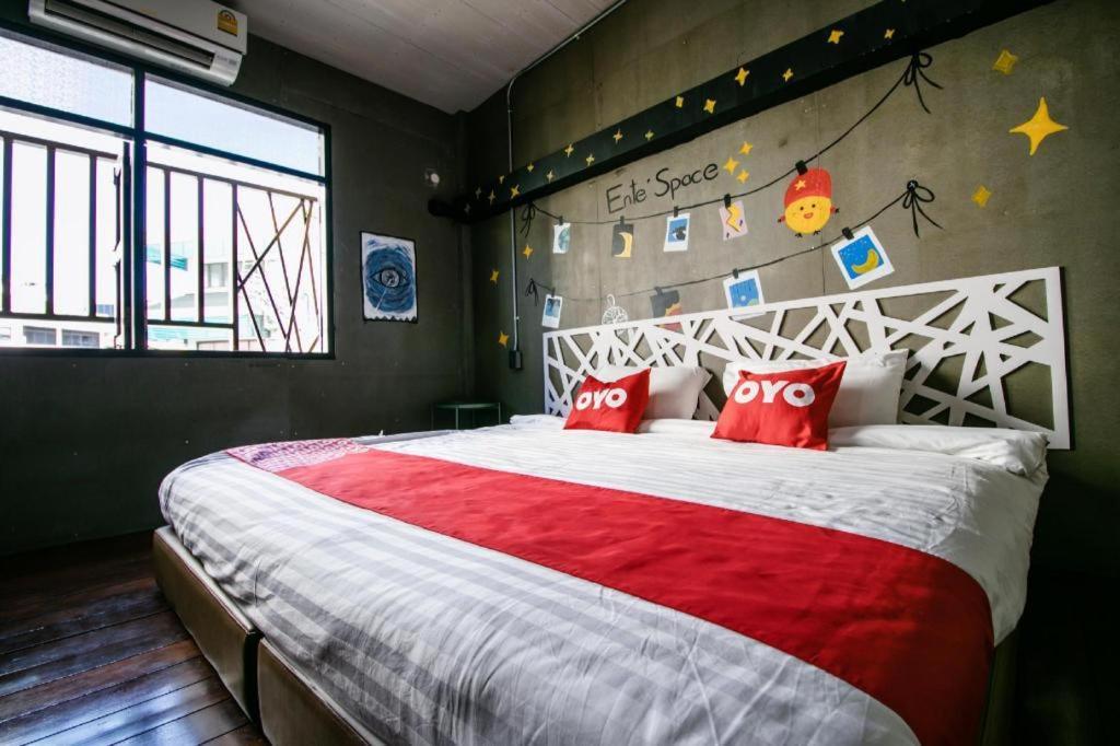 Oyo 505 Ente Space Hostel Bangkok Eksteriør bilde