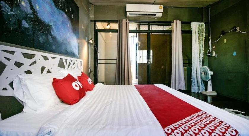 Oyo 505 Ente Space Hostel Bangkok Eksteriør bilde