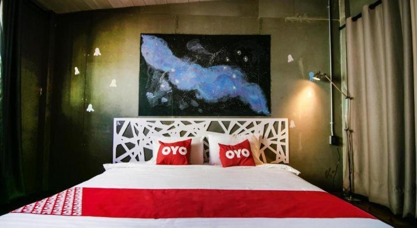 Oyo 505 Ente Space Hostel Bangkok Eksteriør bilde